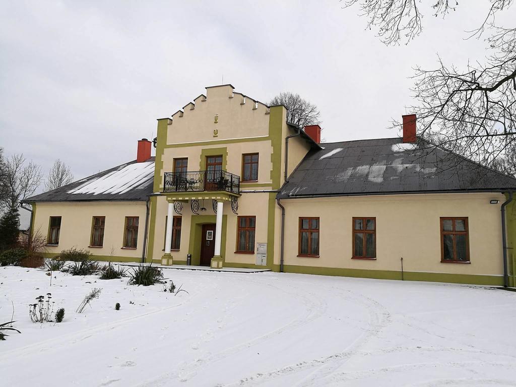 Dworek Mlynarza ザトル エクステリア 写真