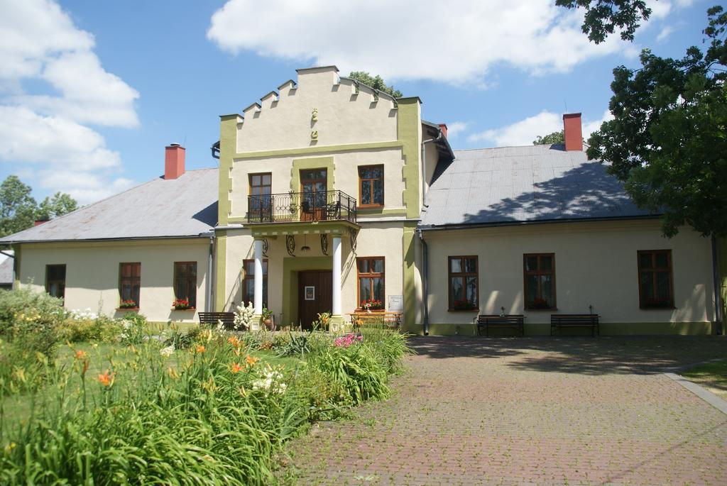 Dworek Mlynarza ザトル エクステリア 写真